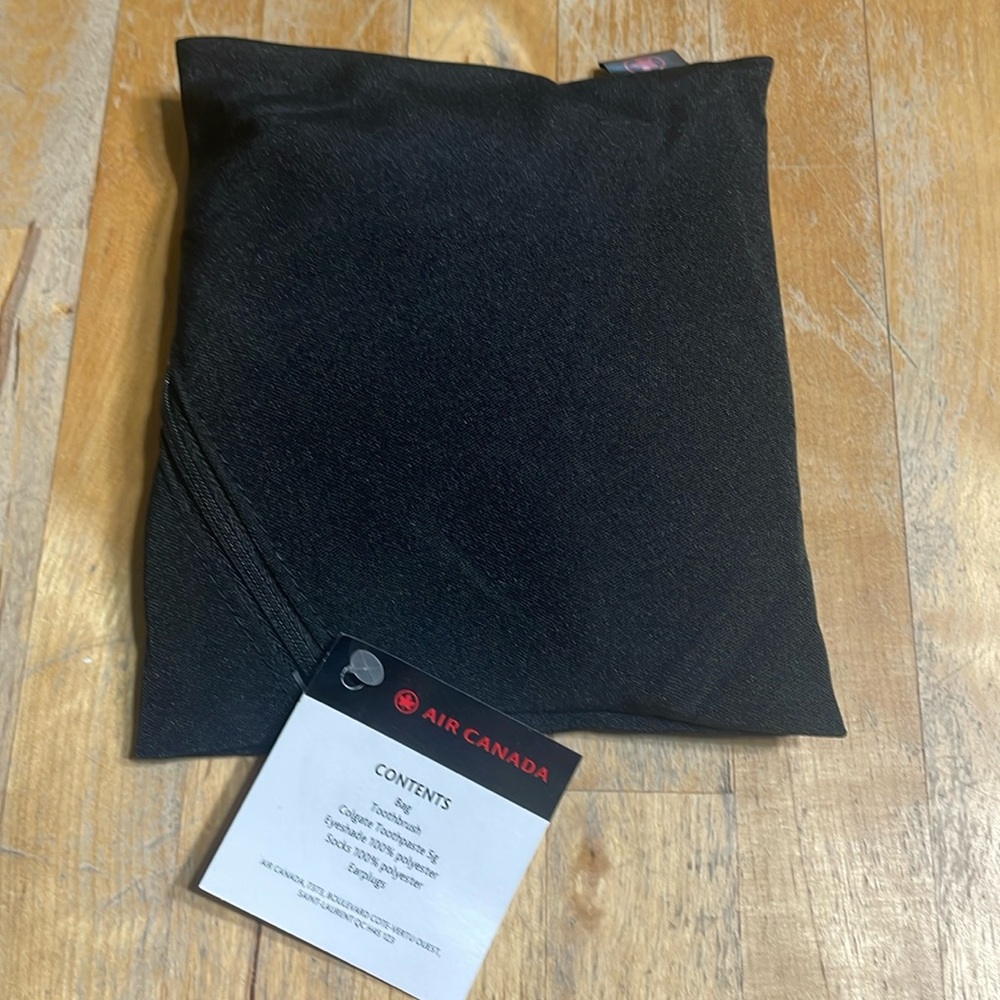 BNWT Air Canada amenity kit